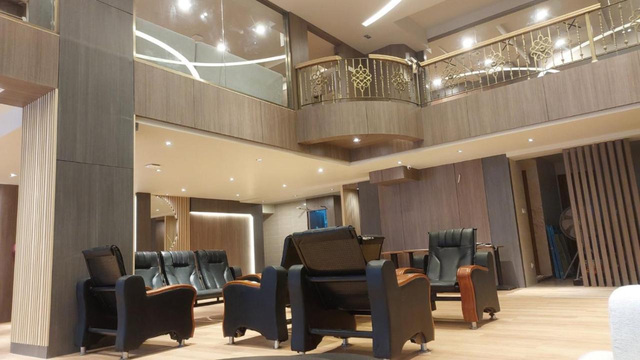 Hotel Grand Galaxy Янгон Экстерьер фото