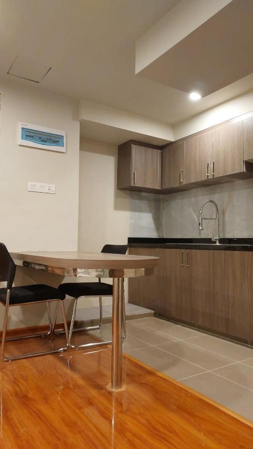 Hotel Grand Galaxy Янгон Экстерьер фото